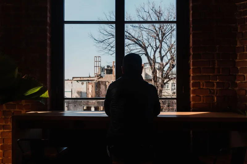 Knowing Better Doesn't Mean Doing Better — Here's Why That's Not Your Fault
